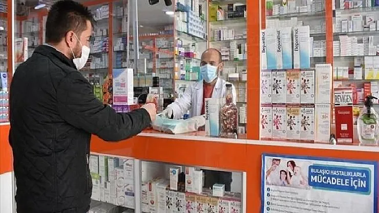 Eczacılardan Tempoya Yetişemiyoruz Açıklaması! Belediyeler De Maske Dağıtsın