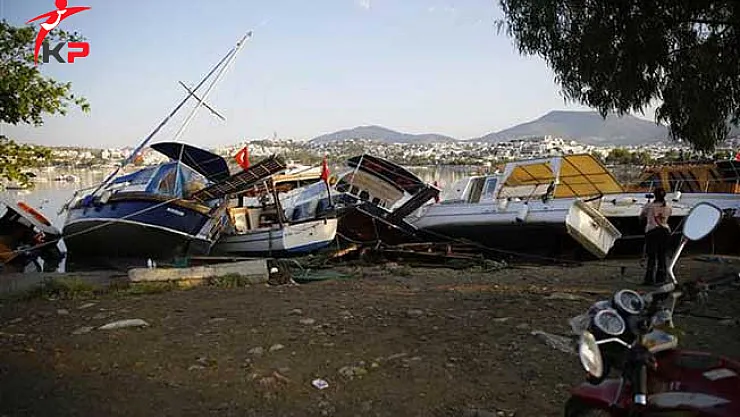 Ege Beşik Gibi Sallanıyor ! Çok Büyük Depremler Oluyor
