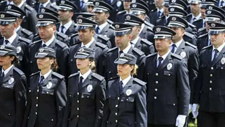 EGM Eylül Ayında 10 Bin Polis Alımı Yapacak ! Eğitim, Yaş ve KPSS Şartı Nasıl Olmalıdır?