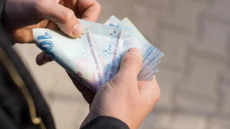 Emekli maaşı alıyorsanız hiç gecikmeden başvurun: Promosyon ödemesine ek 2500 TL'ye kadar para alacaksınız!