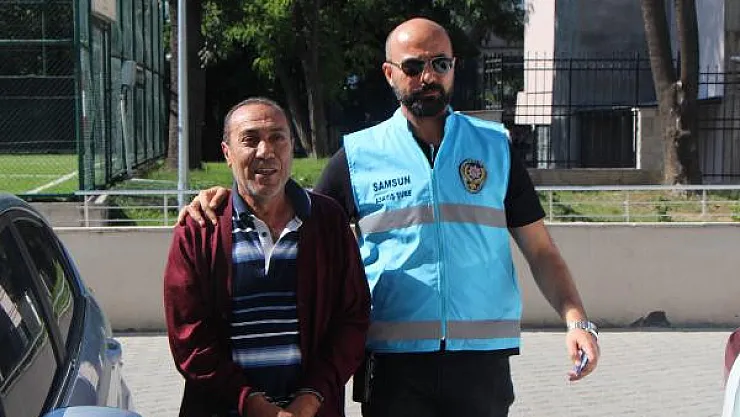 Emekli Polis Silahını Gösterirken Arkadaşını Vurdu!