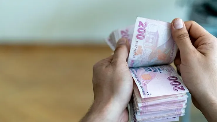 Emeklilere ek ödeme paketi onaylandı! Bütün emeklilerin hesabına 1.750 TL yatırılmaya başlandı