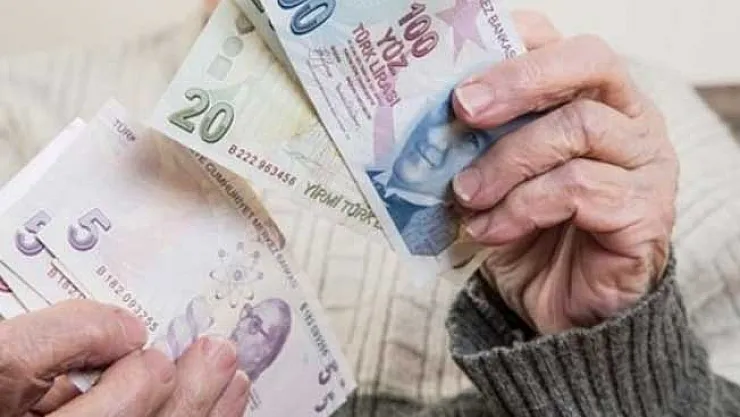 Emeklilikte Yaşa Takılanlar Son Dakika Gelişmeleri! EYT Çıkar Mı?