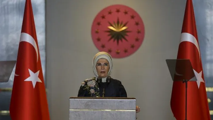 Emine Erdoğan'dan büyükelçi eşlerine yemek