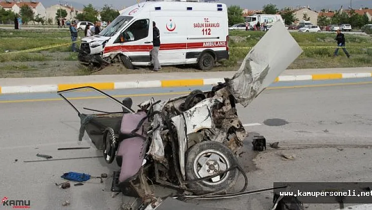 Erzincan'da Korkunç Trafik Kazası : 3 Ölü , 8 Yaralı