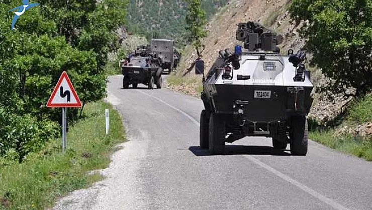 Erzurum'da Askeri Araç Şarampole Yuvarlandı! Yaralı Askerler Var