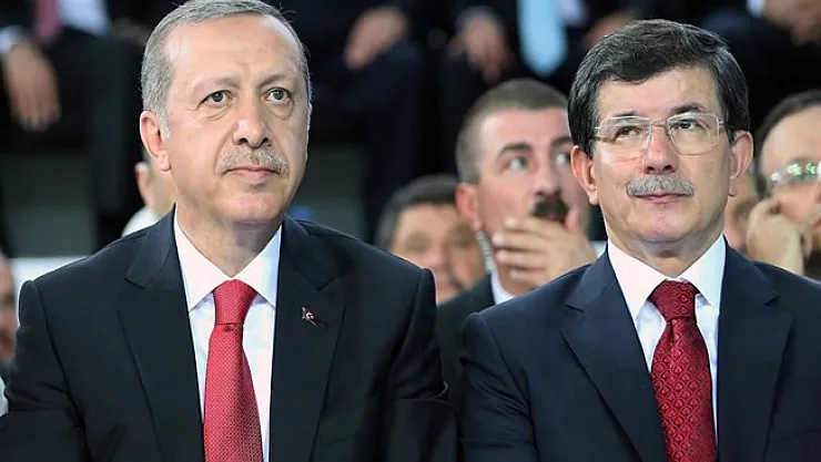 Eski Başbakan Ahmet Davutoğlu Merak Edilen Konulara İlişkin Önemli Açıklamalarda Bulundu