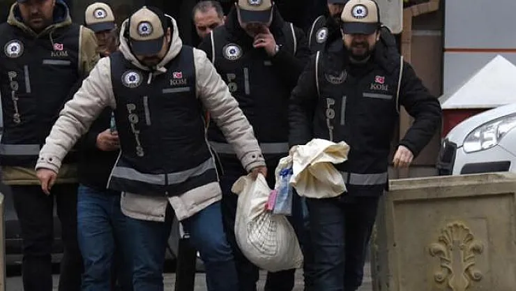 Eskişehir'de Sahte Euro Taşıyan Arabaya Gözaltı!