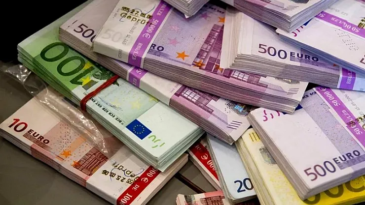 Euro tüm zamanların rekorunu kırdı! 1 Euro kaç TL oldu? Dolar kuru 4 Nisan 2023