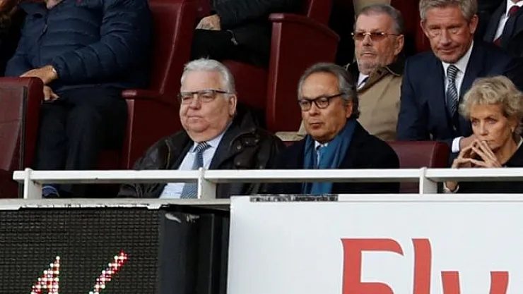 Everton Kulübü'nün sahibi, Cenk Tosun transferini eleştirdi