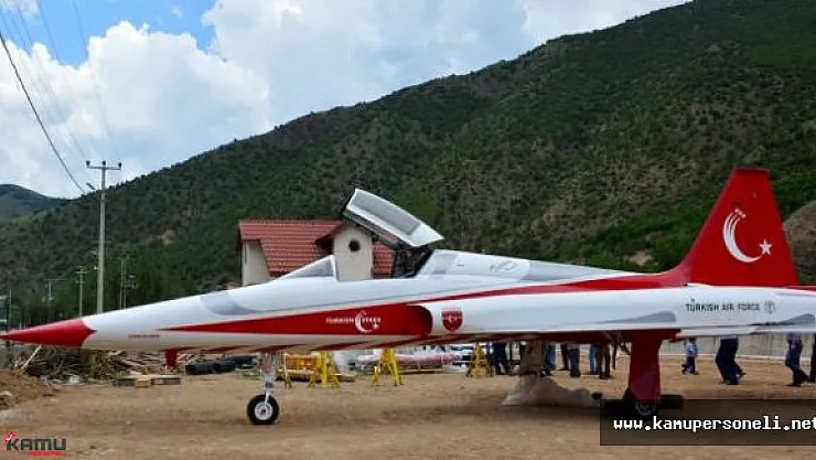 F-5 Savaş Uçağı Gümüşhane'de Sergilenek