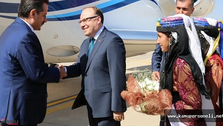 Faruk Çelik ve Beraberindeki Heyet Siirt Valiliği'ni Ziyaret Etti