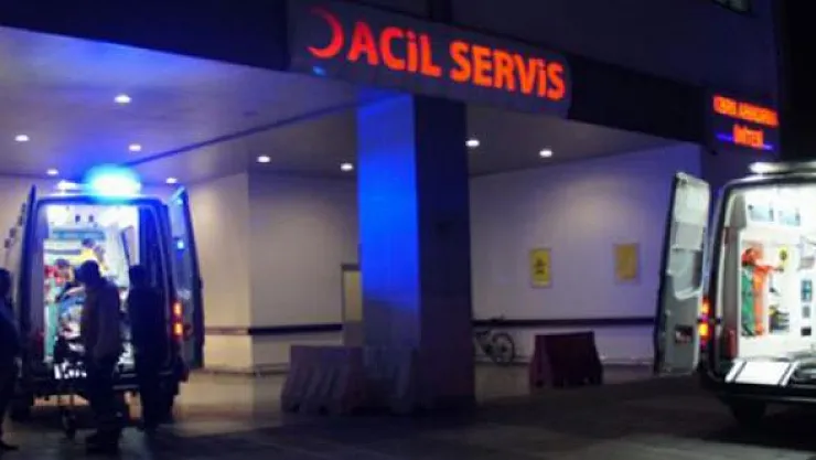 Feci kazalar peş peşe geldi : 2 ölü 25 yaralı...