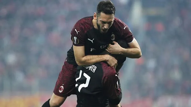 Fenerbahçe, Kolombiyalı futbolcu Christian Zapata'ya teklif yapılacağını açıkladı