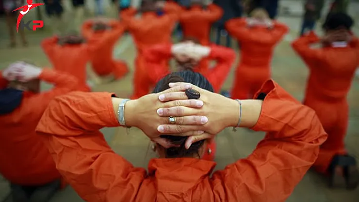 FETÖ'cü Mahkumlara 'Tek Tip Kıyafet' Uygulaması Geliyor