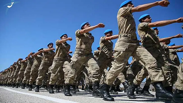 Flaş İddia ! İki Ay Askerlik Geliyor: Yeni Yasama Döneminde Gündeme Gelecek