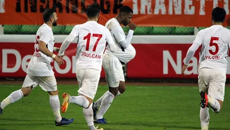 Giresunspor Gazişehir Gaziantep'i maçı 5-1 bitti