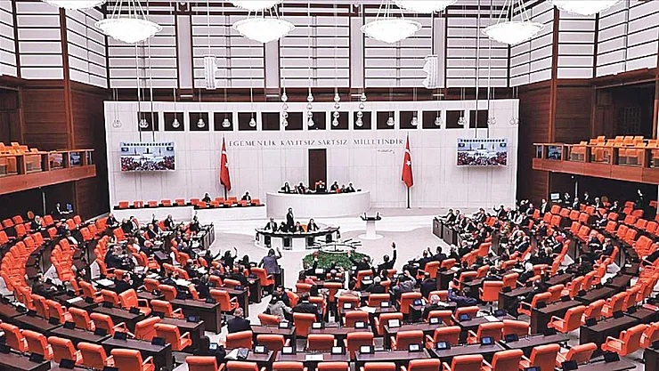 Güzel haber TBMM'den geldi: Emeklilere müjdeli haber! Son dakika duyuruldu