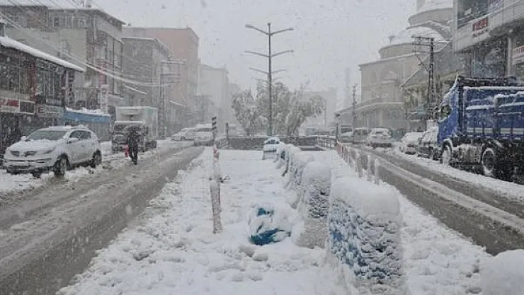 Hakkari Yüksekova İlçesinde Okullar Tatil Edildi! Hakkari Yüksekova'da Okullar Tatil Mi?