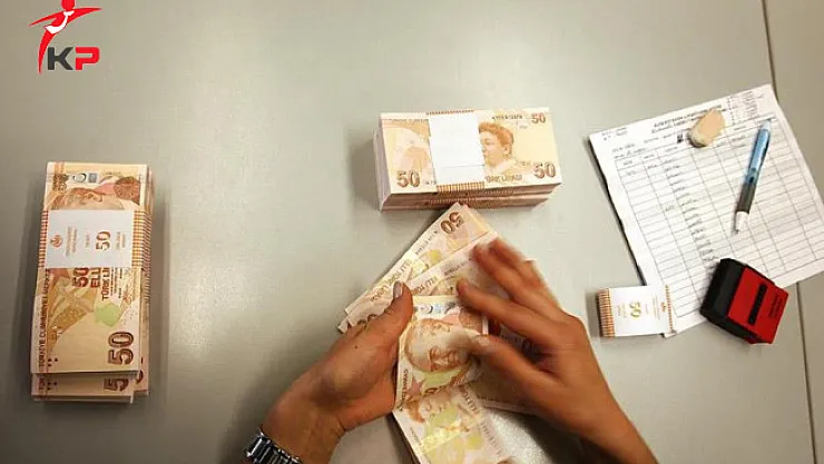 Hangi Bankalar Emeklilere Özel Kredi Kartı  Veriyor?