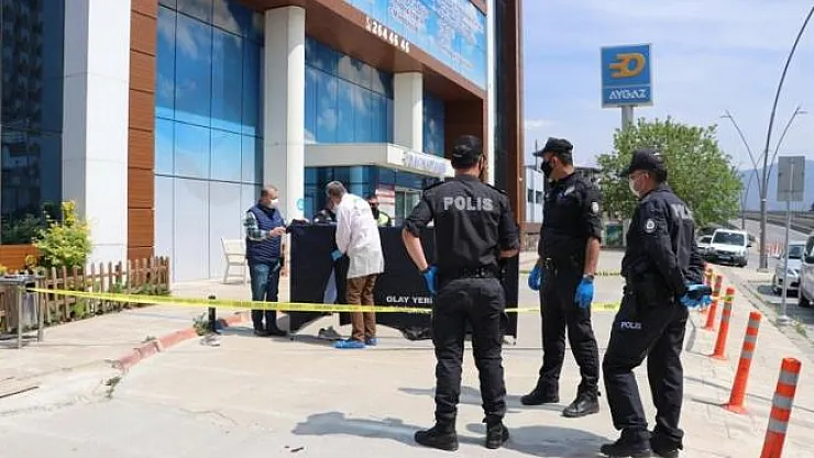Hastanenin 9. Katından düşen sağlık çalışanı hayatını kaybetti!