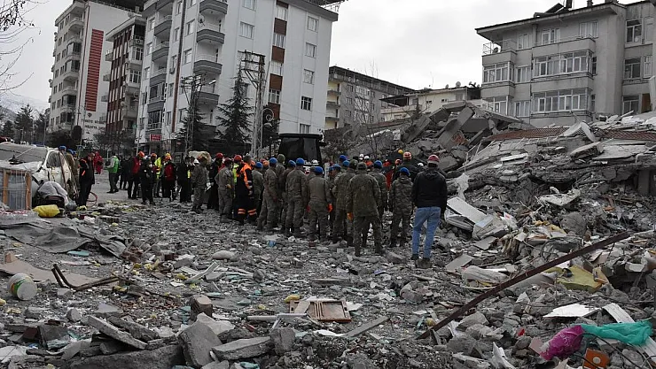 Hatay'da 500 bina incelendi, bilirkişi raporunda hatalar 8 başlıkta toplandı! Yıkıma neden olan hatalar…
