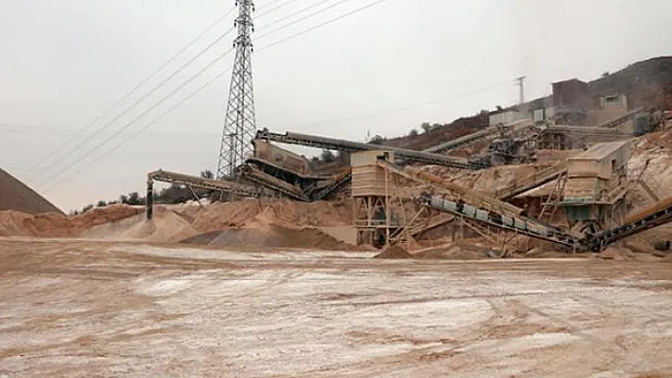 Hazır betonla dayanıklılıkları arttırılmış! Deprem bölgesinde inşaatlar durduruldu