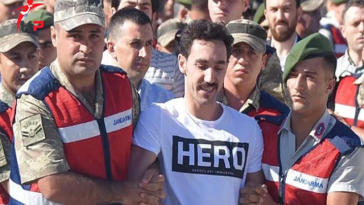'HERO' Tişörtüyle Duruşmaya Gelen FETÖ Sanığının Cezası Belli Oldu!