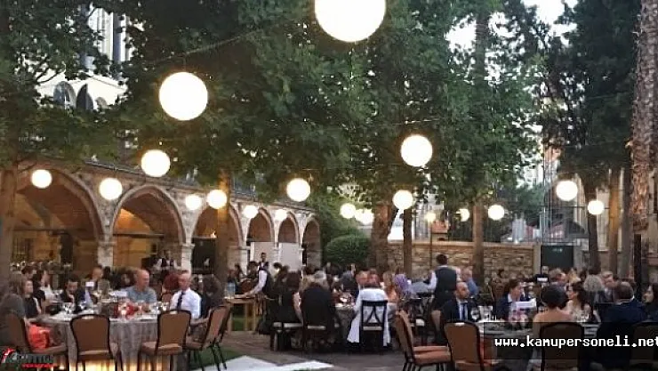 Hollanda Başkonsolosluğundan Sığınmacılara İftar Yemeği Verildi