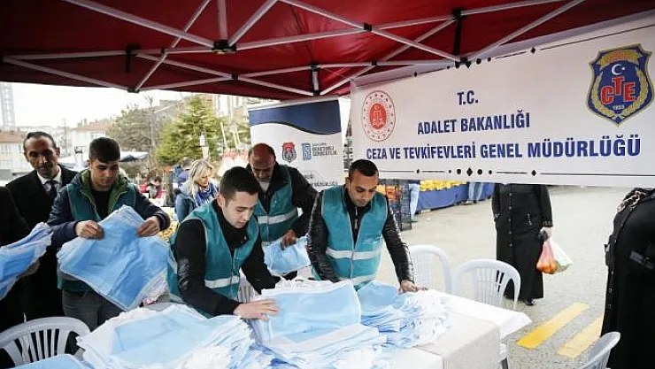 Hükümlülerin ürettiği bez çantalar pazarda dağıtıldı