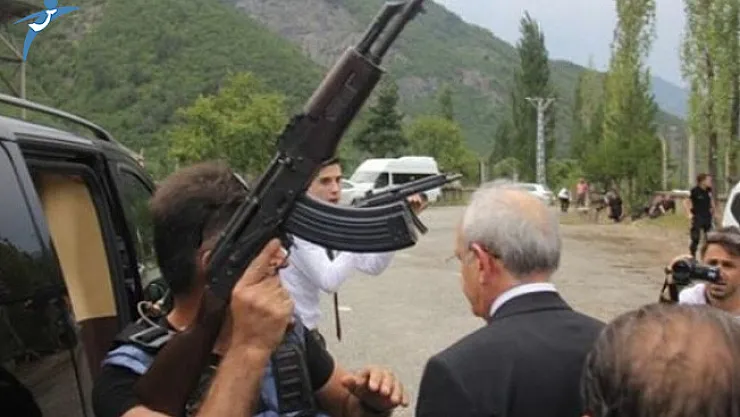 İçişleri Bakanlığı Duyurdu: Kemal Kılıçdaroğlu'nun Konvoyuna Saldırı Düzenleyen Terörist Etkisiz Hale Getirildi