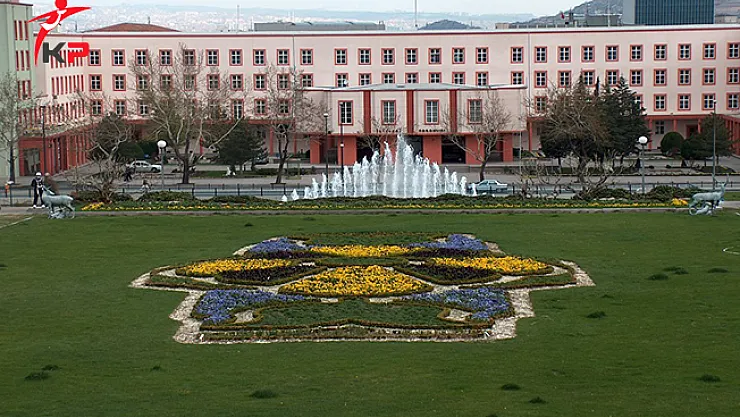 İçişleri Bakanlığı FETÖ Elebaşı Gülen ve HDP'li Vekillerin Olduğu 130 Kişiyi Vatandaşlıktan Çıkardı