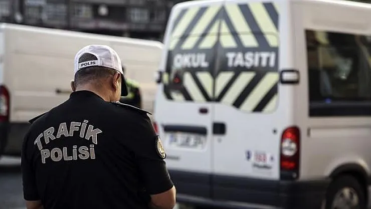 İçişleri Bakanlığından Sürpriz Denetleme: Okul Çevreleri ve Servis Araçları Arandı!