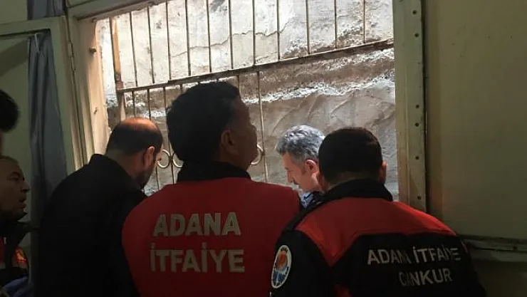 İki evin arasındaki boşluğa düşen çocuk yaralandı