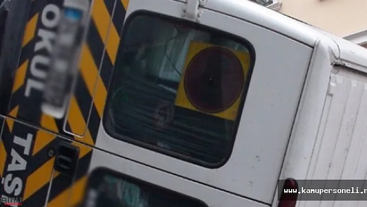 İlkokul Öğrencilerini Taşıyan Servis Şarampole Devrildi