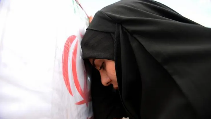 İran'daki saldırıda hayatını kaybeden 27 asker için tören