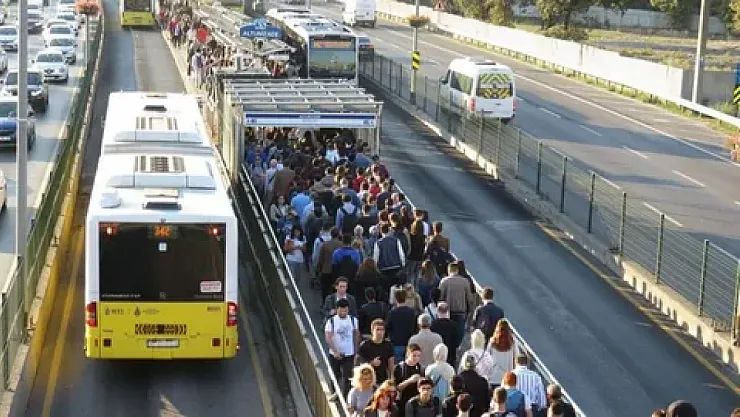 İstanbul'da Toplu Taşıma Ücretleri Güncellendi: 2025 Tarifesi Yürürlükte