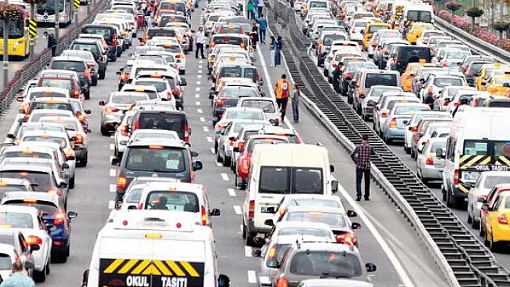 İstanbul Emniyet Müdürlüğü duyurdu! O yollar trafiğe kapatılacak!