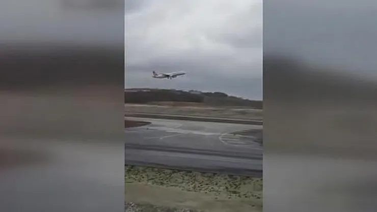 İstanbul Havalimanında korkulan oldu: Uçaklar iniş yapamıyor!