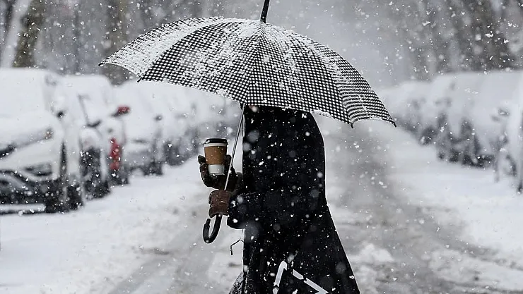 İstanbul karlı havanın etkisine girdi! Kar yağışı ne kadar sürecek? 5 günlük hava tahmin raporu…
