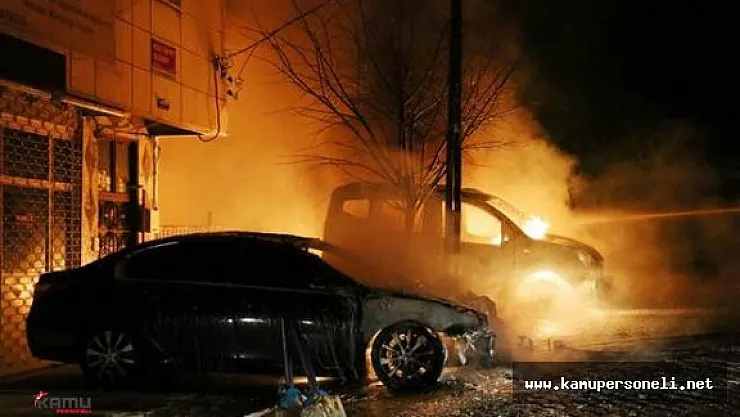 İstanbul'da 17 Araç Kundaklandı