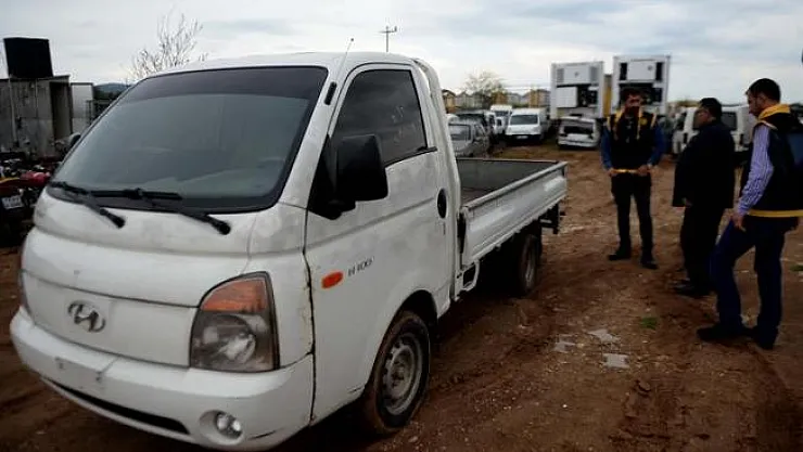 İstanbul'da 5 Yıl Önce Çalınan Kamyonet Suriye'de Bulundu