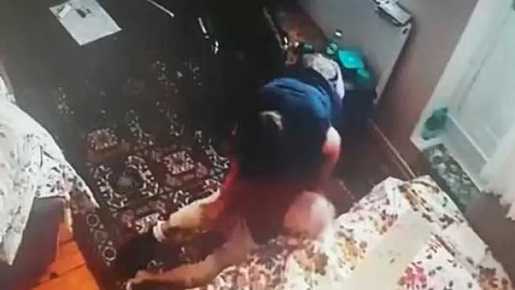 İstanbul'da Bir Bakıcı Dehşeti Daha ! 88 Yaşındaki Kadını Hastanelik Etti