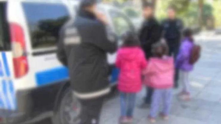 İstanbul'da Kan Donduran Olay! 3 Çocuğunu Metro Raylarına Bıraktı!