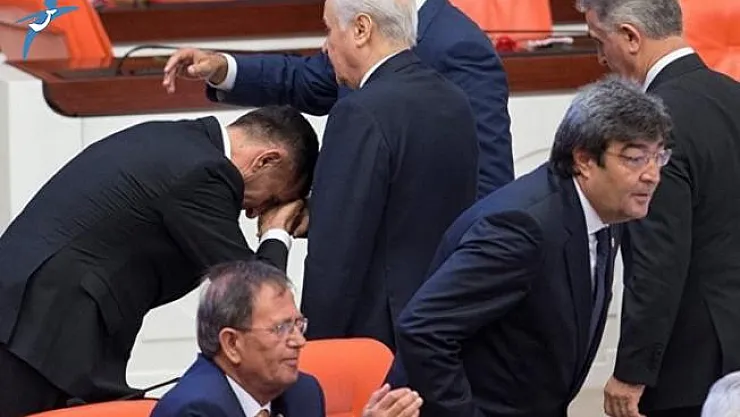 İYİ Parti'li Hayati Arkaz Bahçeli'nin İsteği Üzerine MHP'ye Geçti!