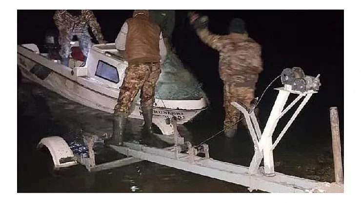 İzinsiz göle bırakmışlar! Tam 13 bin metre..