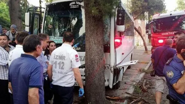 İzmir Bornova'da Öğrenci Servisi Freni Patladı! 15'i Öğrenci 17 Kişi Yaralandı