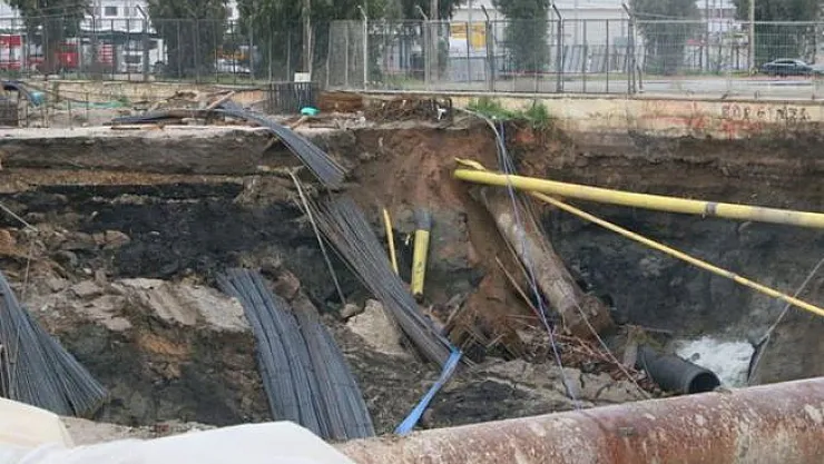 İzmir Halkapınar Metro İşletmesinde Göçük Meydana Geldi! Enkaz Altında Kalan İşçiler Var