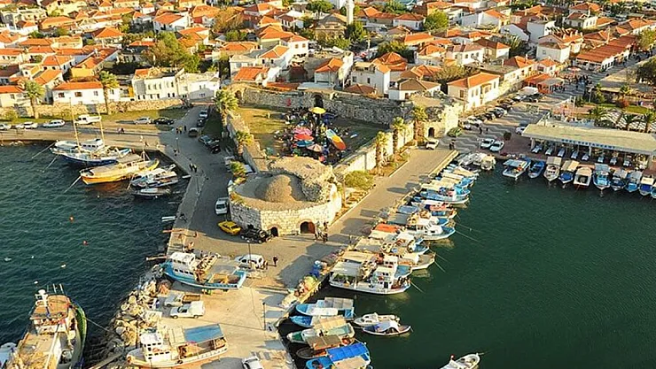 İzmir'in Elitleri Sığacık'a Taşınıyor! Lüks ve Huzurun Yeni Adresi