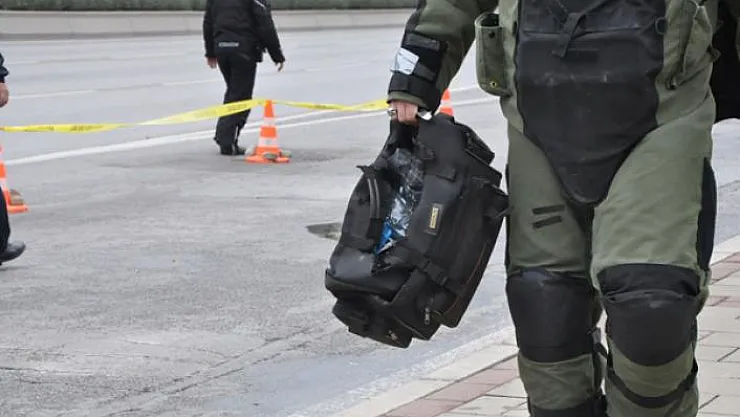 İzmir'de Bombalı Saldırı !